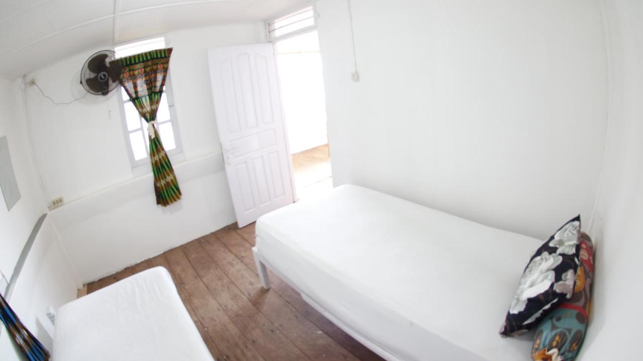 Nias Surf Stay Lagudri Exterior photo