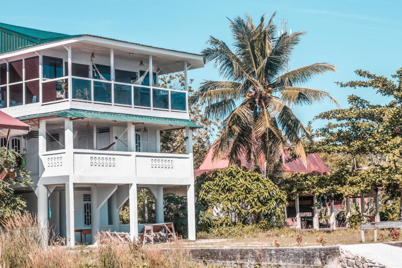 Nias Surf Stay Lagudri Exterior photo